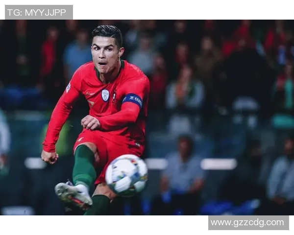 猜猜这位足球巨星是谁？他的足迹遍布世界足坛，成就无人可比！